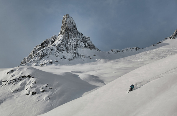 NOAES - Alesund - Ski Slope - Håvard Myklebust - Visitnorway.com.jpg